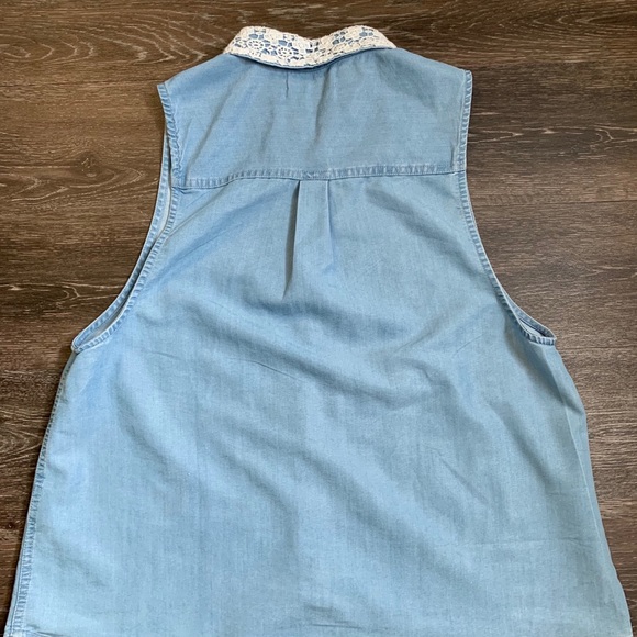 Hollister denim button down tank w lace collar M - Picture 4 of 4